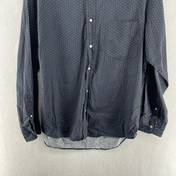 J.Crew Button-Up Shirt Men's Sz M Gray Polka Dot Collared High-Low Hem - Picture 3 of 11